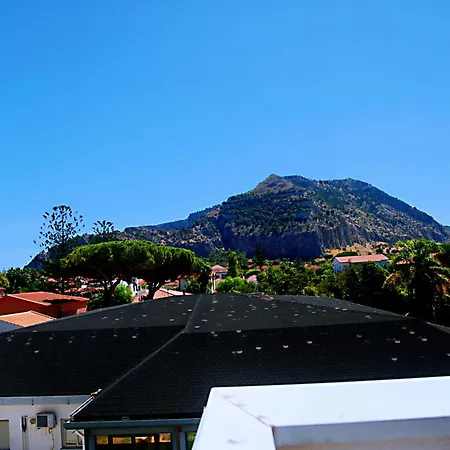 Leonardo A Mondello Luxury Palermo